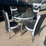 BLACK AND WHITE ROUND TABLE